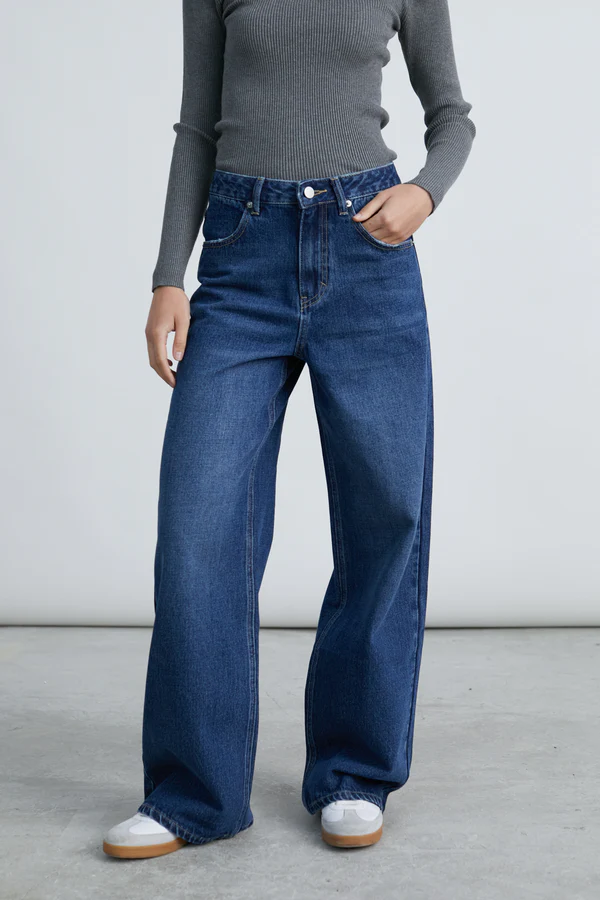 Womens Cotton-Blend Jeans