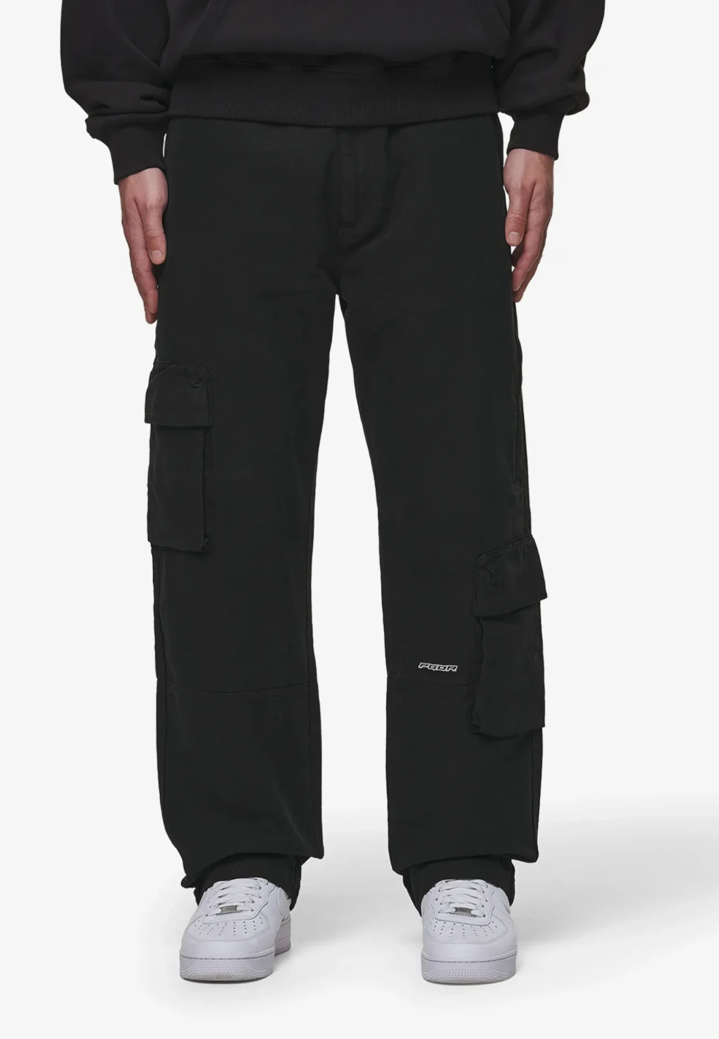 pegador-ανδρικό-παντελόνι-macomb-cargo-pants-black ανδρικό cargo παντελόνι από την Pegador σε μαύρο χρώμα και φαρδιά γραμμή