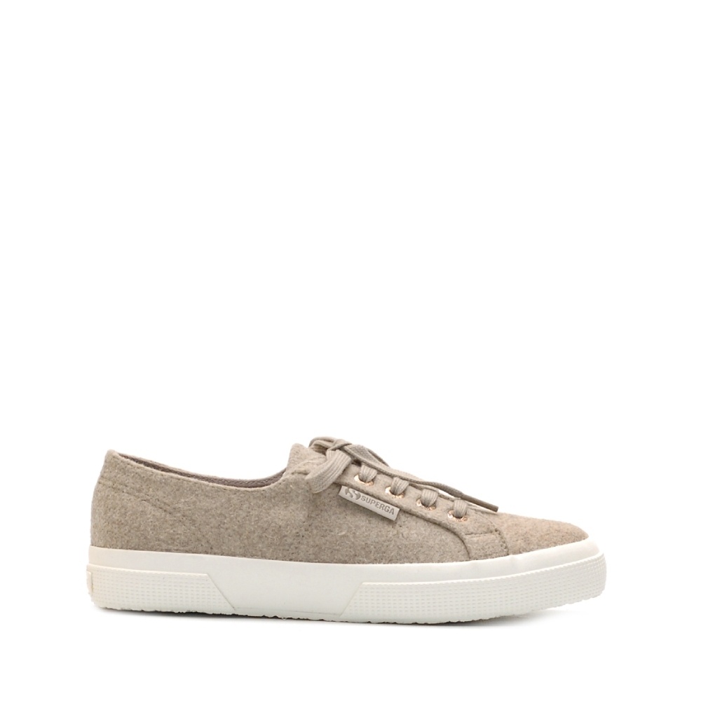 γυναικεία παπούτσια με μάλλινη υφή από την superga