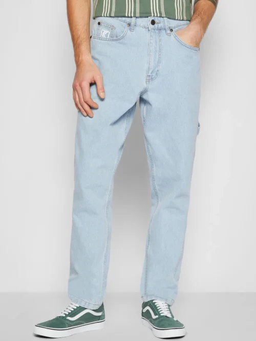ανδρικό τζιν παντελόνι tapered workwear denim από την karl kani σε ελαφρύ μπλε χρώμα με σχέδια στο πίσω μέρος