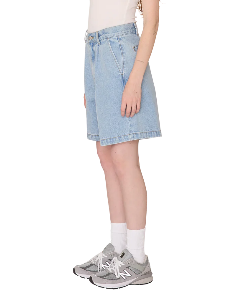 γυναικεία τζιν βερμούδα από την obey, eli II denim pleated short