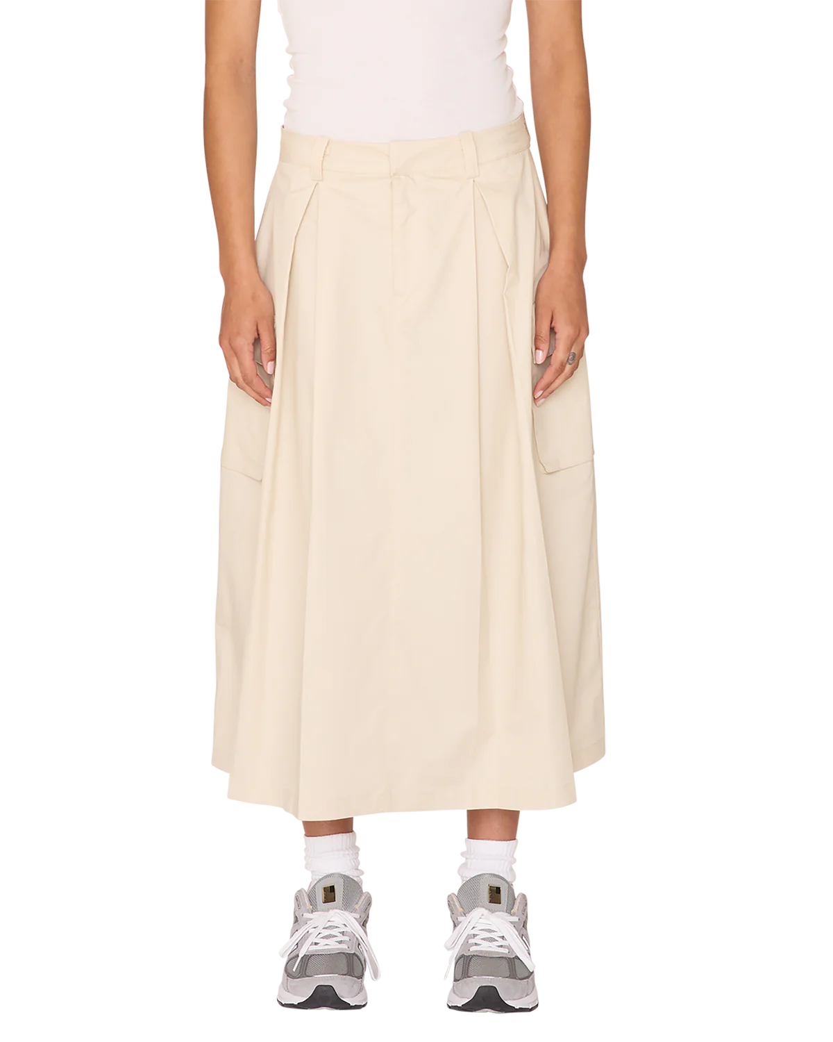 γυναικεία cargo φούστα σε μπεζ χρώμα από την obey, surface cargo skirt