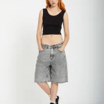 γυναικεία φαρδιά τζιν βερμούδα από την volcom, beeggy denim short