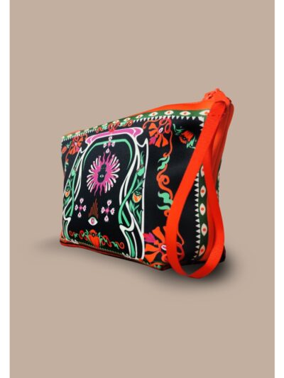 γυναικείο τσαντάκι χειρός από την peace and chaos, kindred pouch