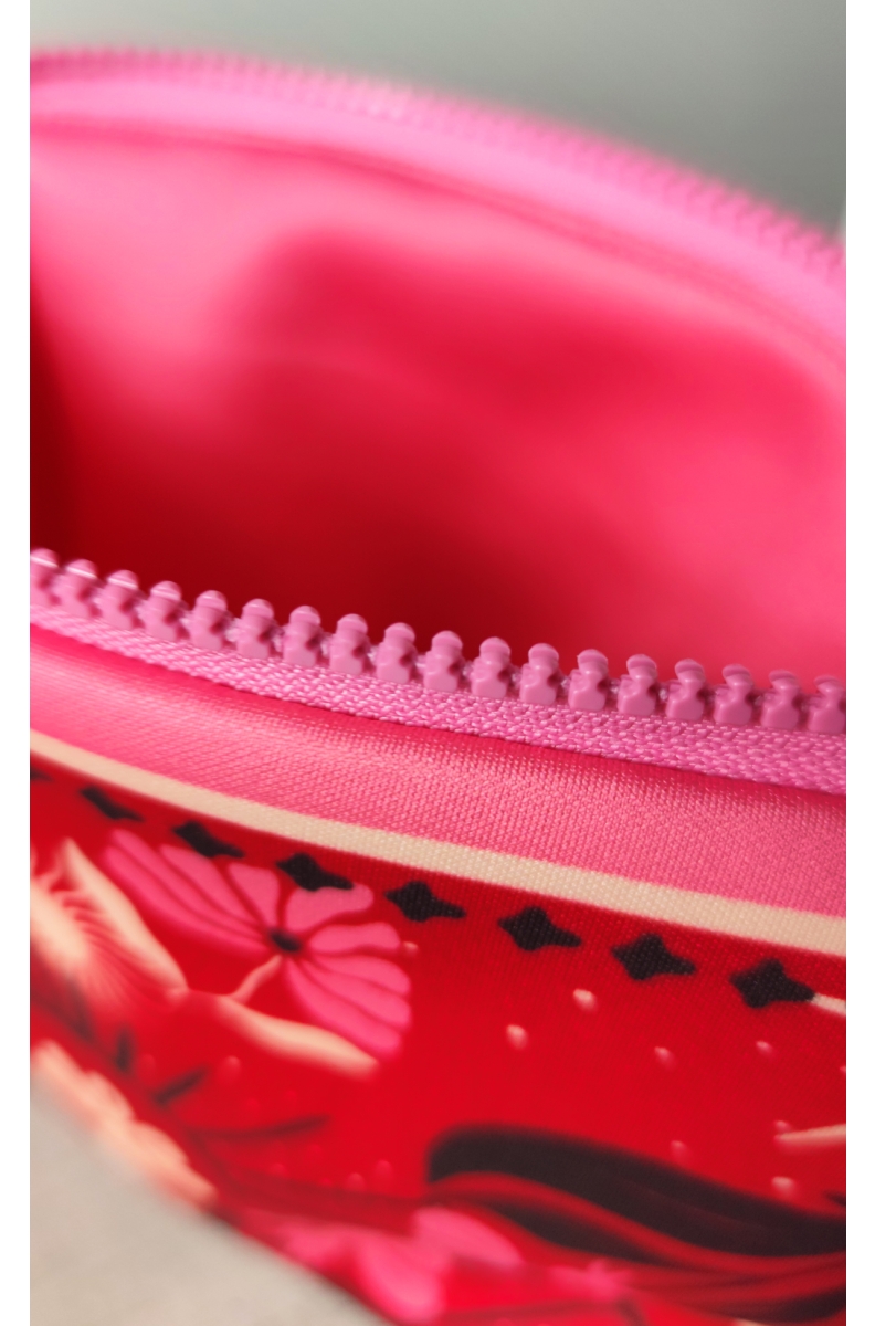 γυναικείο τσαντάκι χειρός από την Peace and Chaos, passionflower pouch