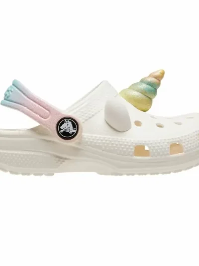 παιδικά σαμπό με σχέδιο μονόκερο από την crocs, classic t iam rainbow unicorn