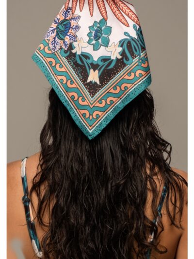 γυναικείο μαντήλι με σχέδια από την peace and chaos, prosperity scarf