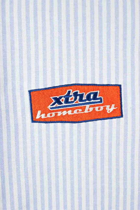 unisex πουκάμισο με ρίγες μπλε και άσπρες και τυπώματα στο μπροστινό και πίσω μέρος από την homeboy, gas station shirt