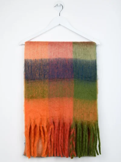 πολύχρωμο κασκόλ με κρόσια από την 24colours, colorful checked scarf