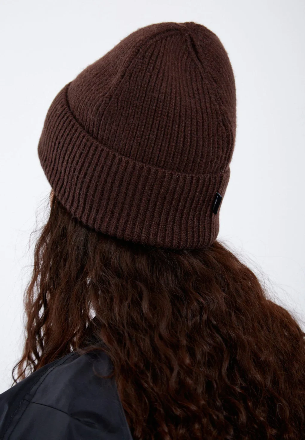 σκουφάκι σε καφέ χρώμα από την dr denim, mo beanie chocolate