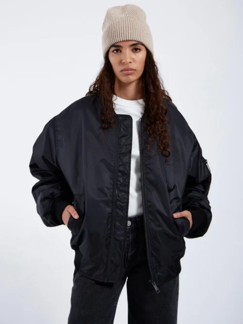 σκούφος σε ελαφρύ μπεζ χρώμα από την dr denim, mo beanie