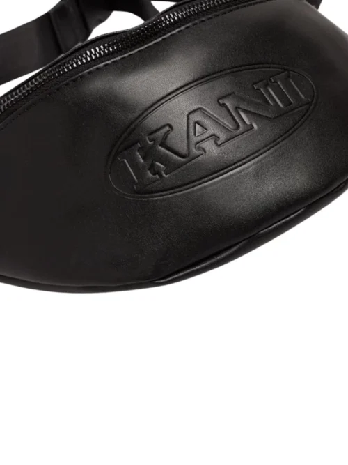 τσαντάκι δερμάτινο μαύρο από την Karl kani, crossbody bag retro black