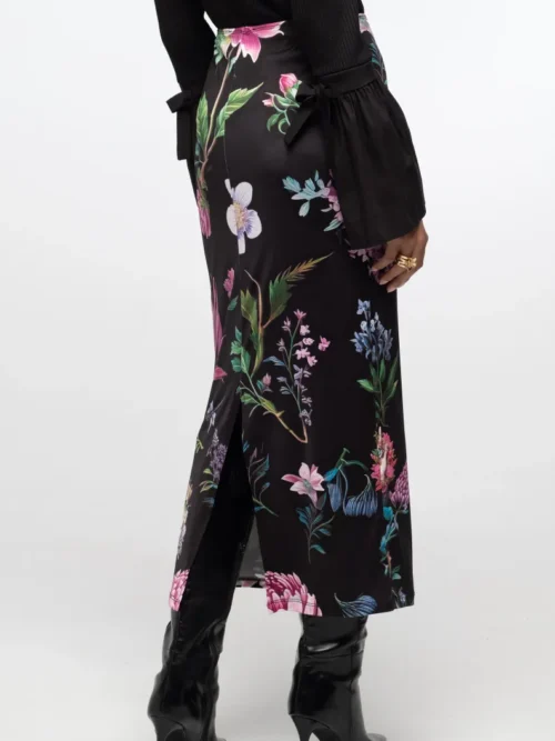 γυναικεία φούστα με λουλούδια από την peace and chaos, azelea midi skirt