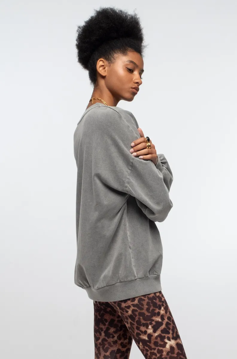 γυναικείο φούτερ χωρίς κουκούλα από την peace and chaos, mindfulness sweater