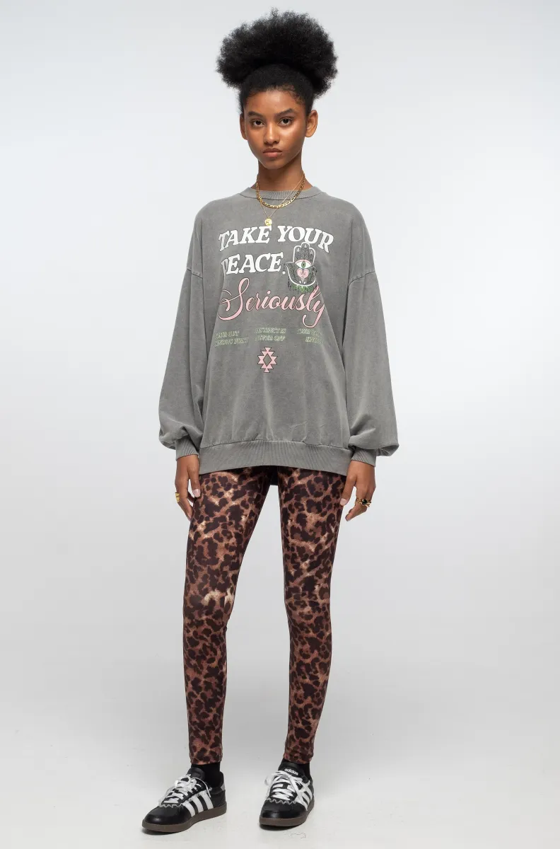 γυναικείο φούτερ χωρίς κουκούλα από την peace and chaos, mindfulness sweater