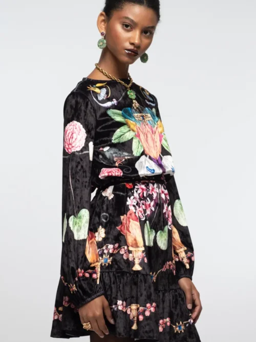 γυναικείο κοντό βελούδινο φόρεμα με διάφορα σχέδια από την peace and chaos, primrose dress