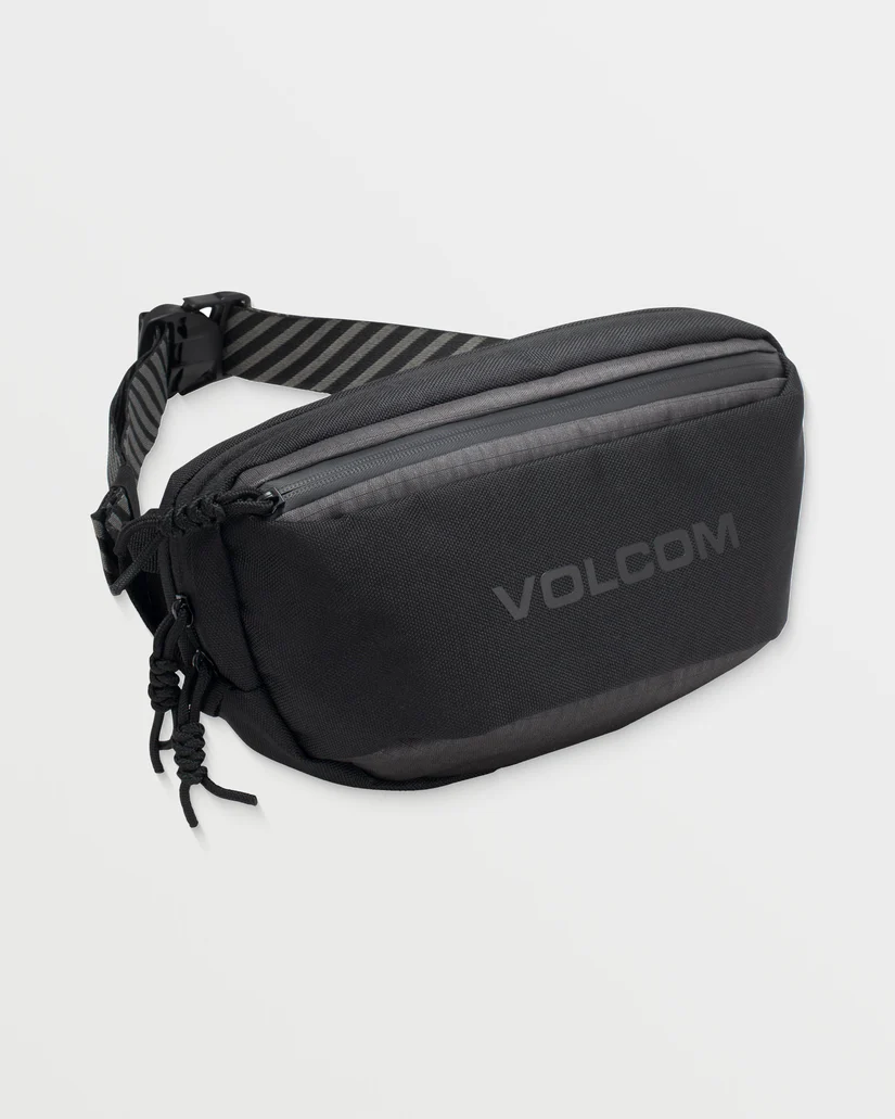 τσαντάκι μέσης σε μαύρο χρώμα από την volcom, mini dos pack waist bag