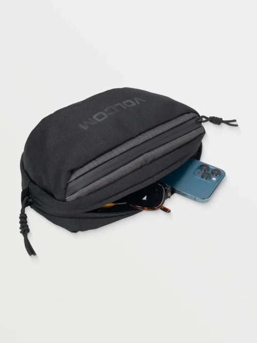 τσαντάκι μέσης σε μαύρο χρώμα από την volcom, mini dos pack waist bag