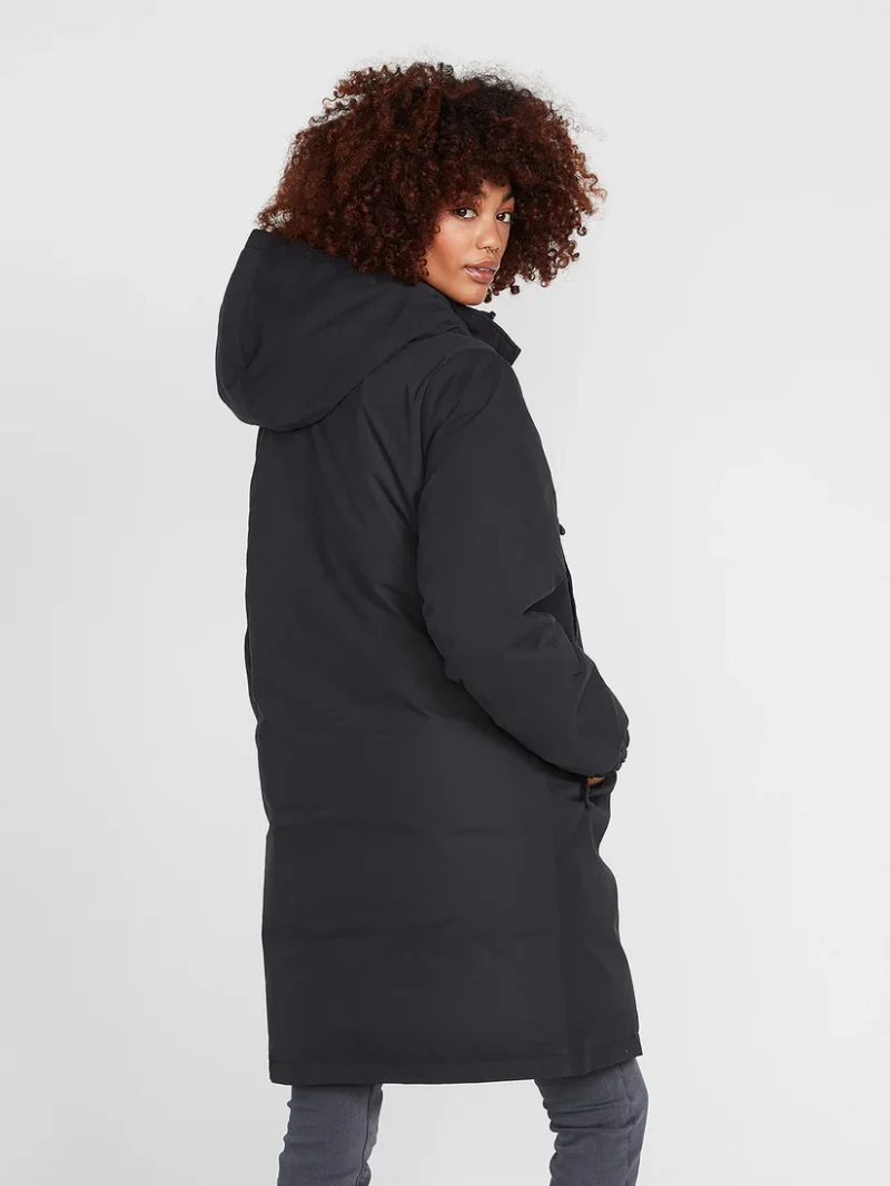 γυναικείο μακρύ μαύρο μπουφάν από την volcom, sleepi puff parka