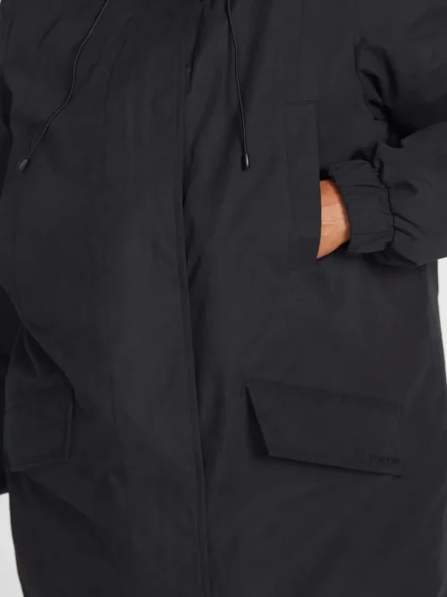 γυναικείο μακρύ μαύρο μπουφάν από την volcom, sleepi puff parka