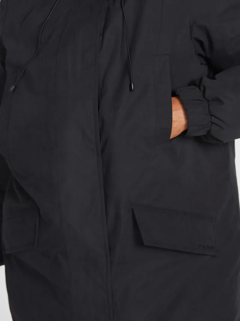 γυναικείο μακρύ μαύρο μπουφάν από την volcom, sleepi puff parka