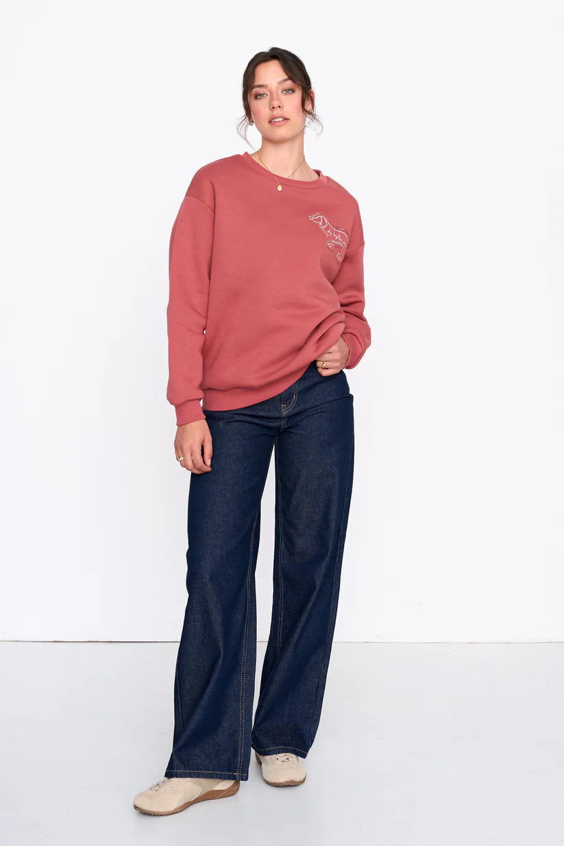 γυναικείο φούτερ σε ροζ χρώμα από την 24colours, womens doggy sweatshirt in rust