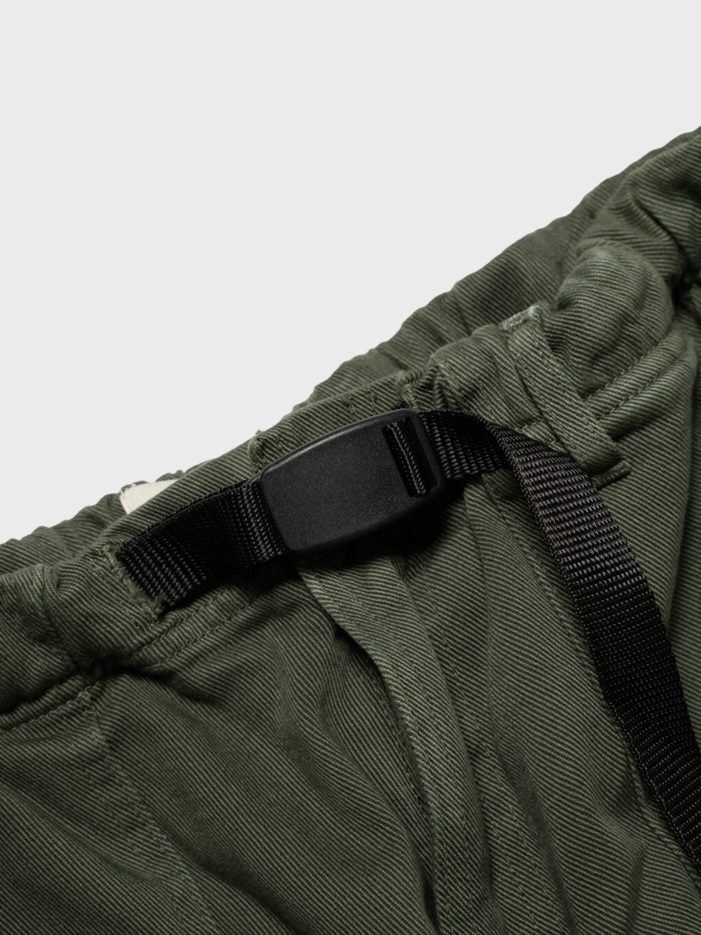 ανδρικό παντελόνι σε πράσινο χρώμα από την CAT, utility twill clip pant