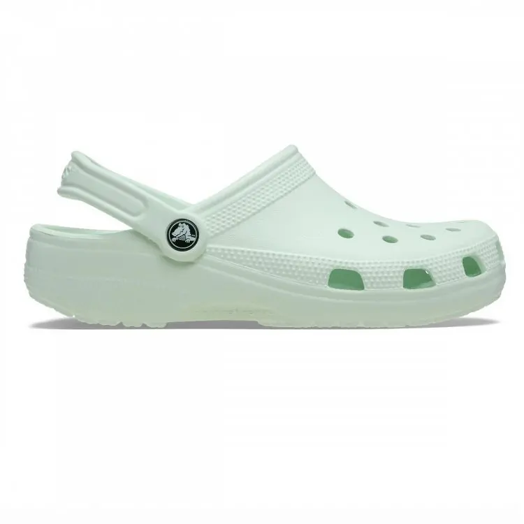 παιδικά σαμπό σε χρώμα μέντας από την crocs, classic clog t