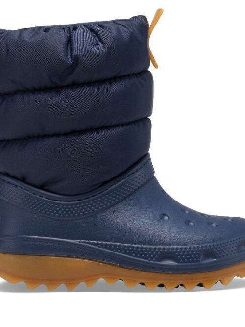 παιδικά μποτάκια σε μπλε χρώμα από την crocs, classic neo puff boot k
