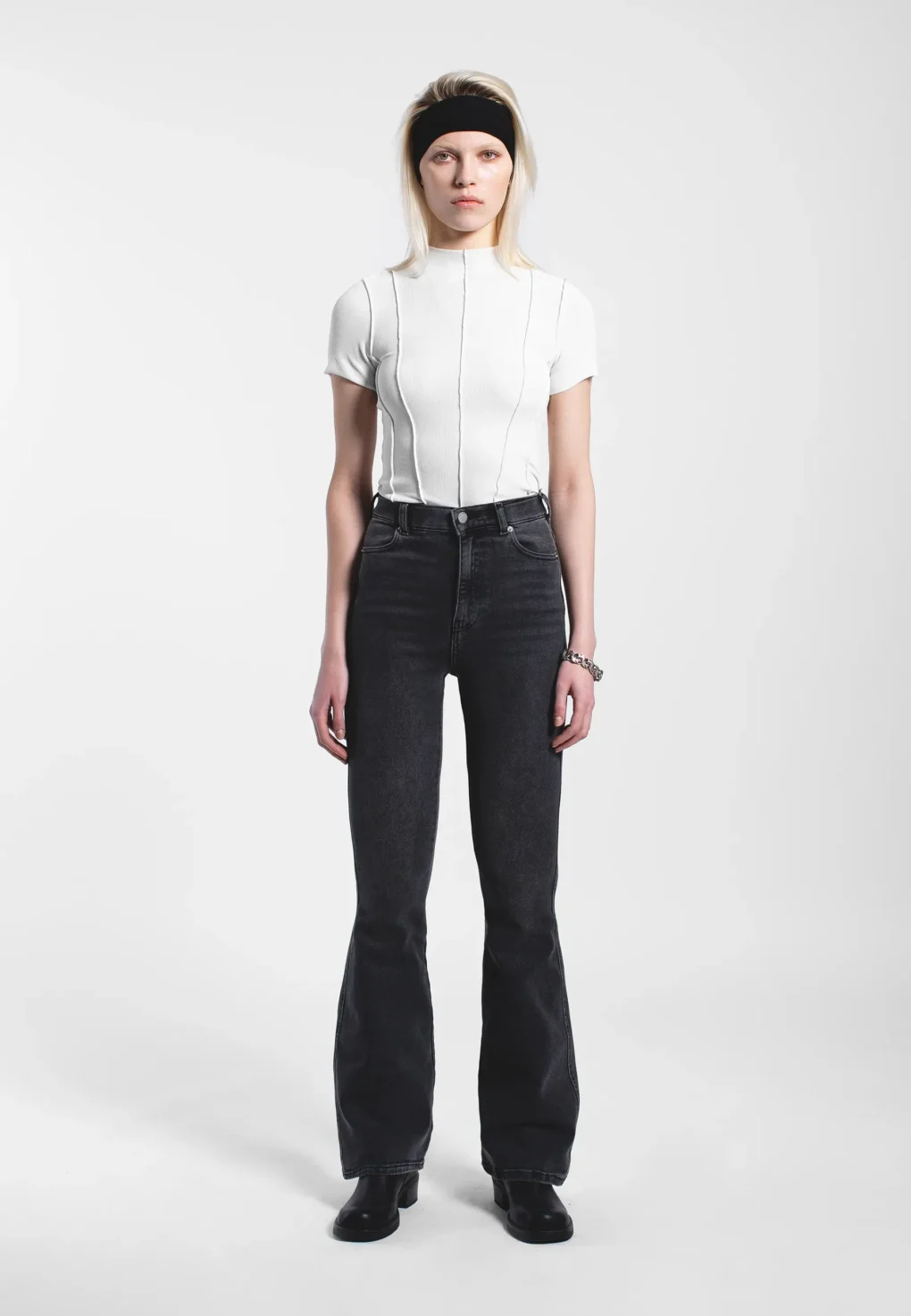 γυναικείο τζιν παντελόνι σε μαύρο χρώμα από την dr.denim, moxy flare dark grey mist