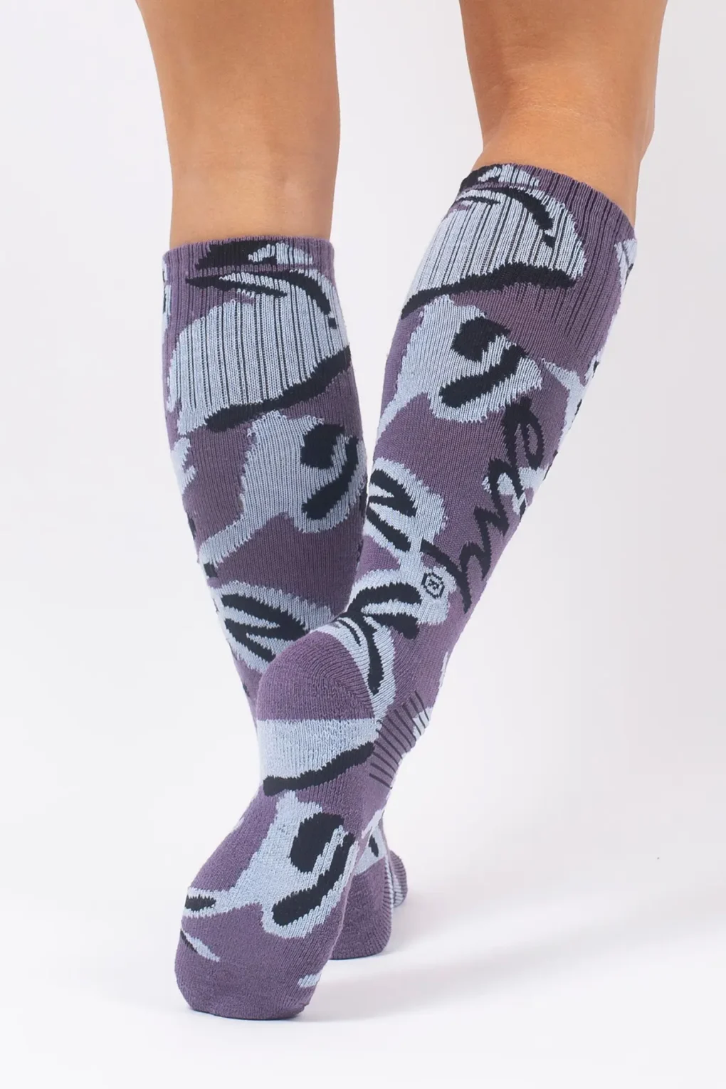 γυναικείες ισοθερμικές κάλτσες σε μωβ χρώμα από την eivy, cheerleader wool socks