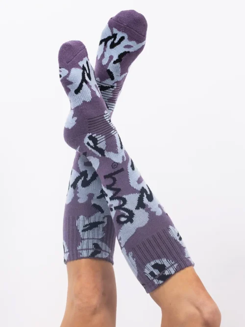 γυναικείες ισοθερμικές κάλτσες σε μωβ χρώμα από την eivy, cheerleader wool socks