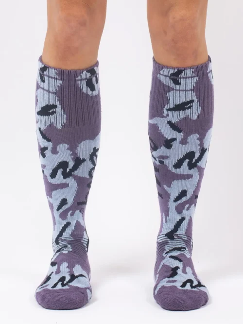 γυναικείες ισοθερμικές κάλτσες σε μωβ χρώμα από την eivy, cheerleader wool socks