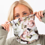 γυναικείο κασκόλ με λουλούδια από την eivy, colder neckwarmer