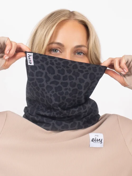 κασκόλ σε λεοπάρ σχέδιο από την eivy, colder neckwarmer
