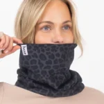 κασκόλ σε λεοπάρ σχέδιο από την eivy, colder neckwarmer