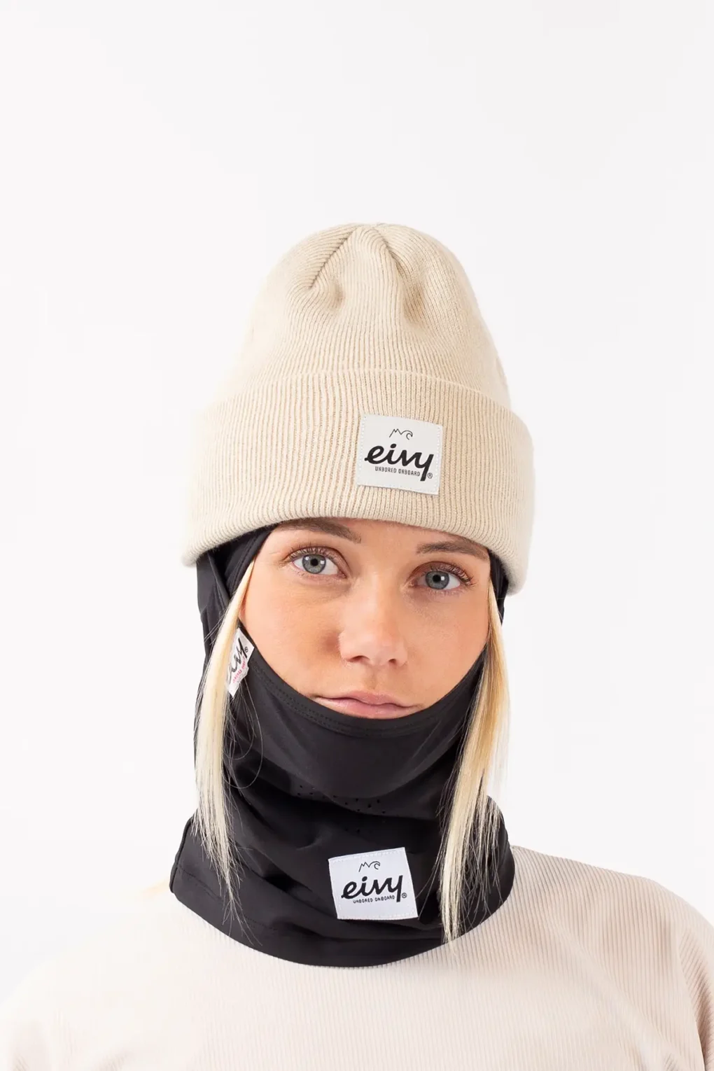 γυναικεία μαύρη κουκούλα από την eivy, hinge balaclava