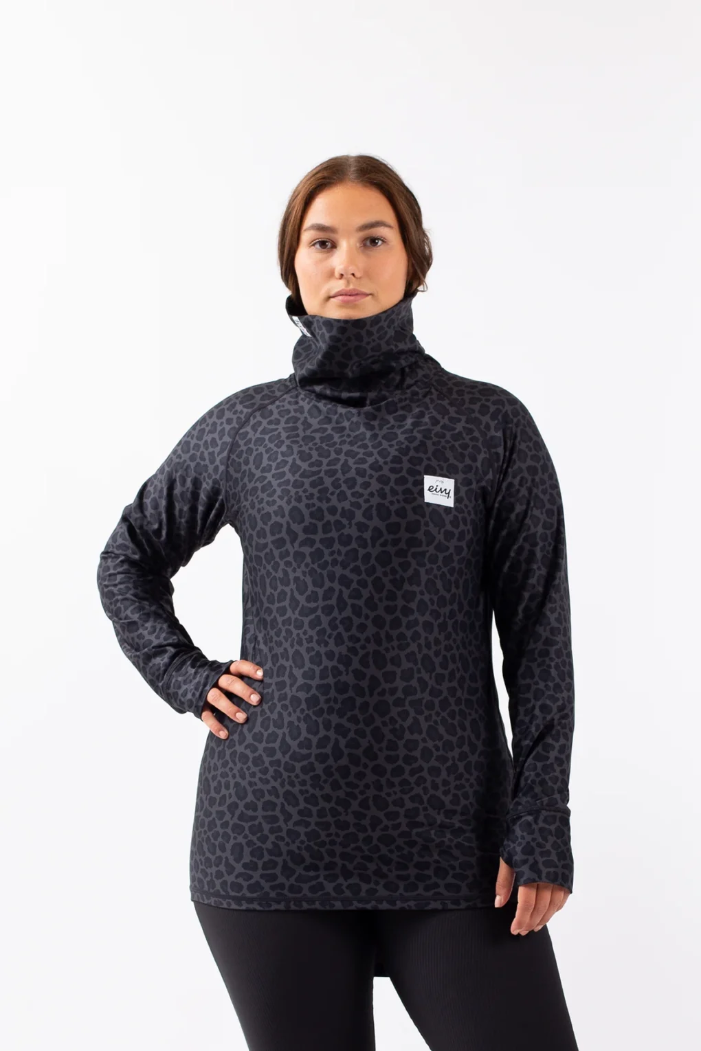 γυναικεία ισοθερμική μπλούζα με λεοπάρ μαύρο σχέδιο από την eivy, icecold top