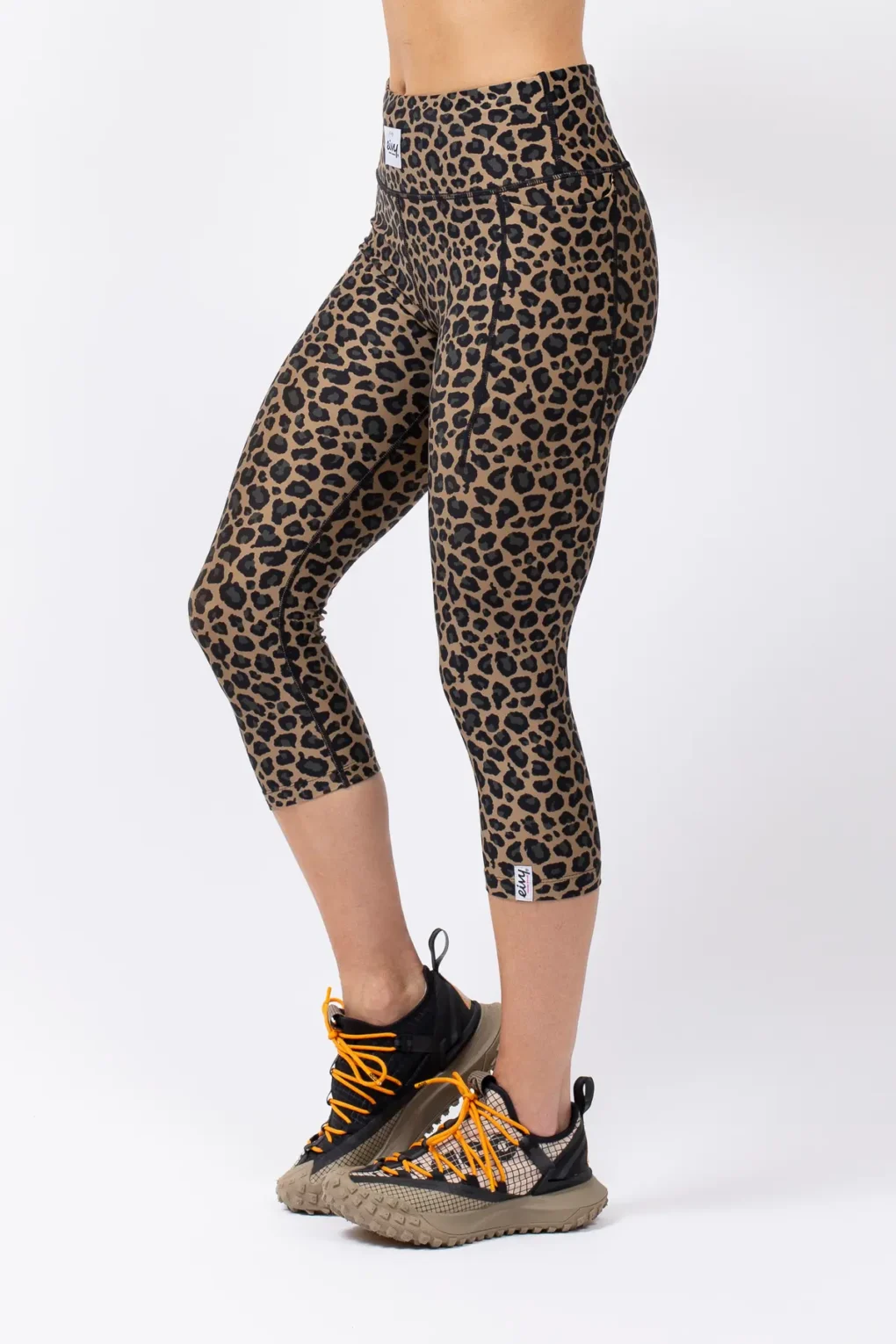 γυναικείο κολάν 3/4 με λεοπάρ σχέδιο από την eivy, pocket tights 3/4