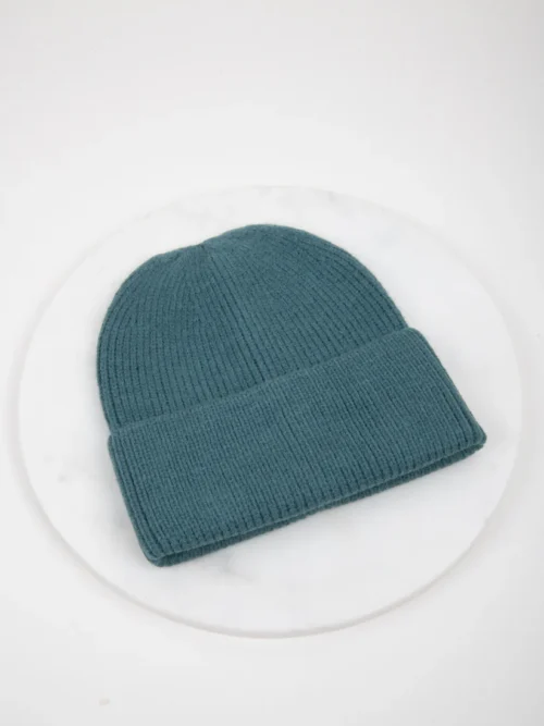 σκούφος σε πράσινο χρώμα από την 24colours, green beanie