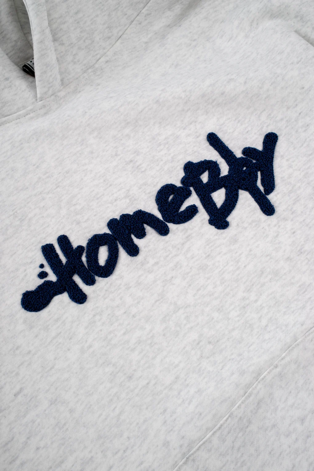 φούτερ σε γκρι χρώμα με επιγραφή στο μπροστινό μέρος από την homeboy, pencil chenille hoodie grey