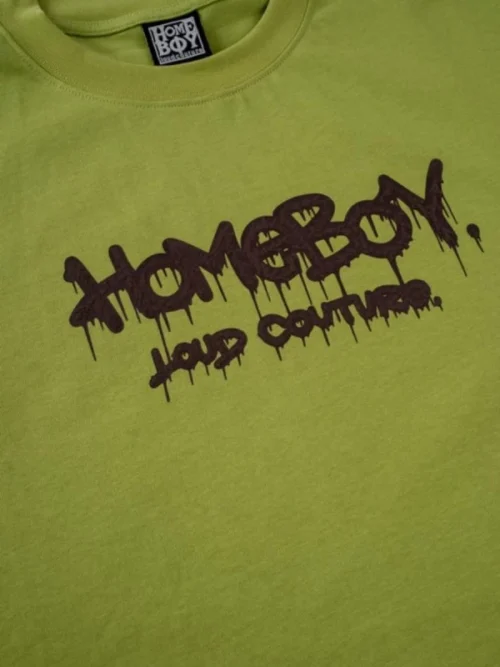 ανδρική κοντομάνικη μπλούζα σε πράσινο χρώμα με επιγραφή στο μπροστινό και πίσω μέρος από την homeboy, tagged t-shirt