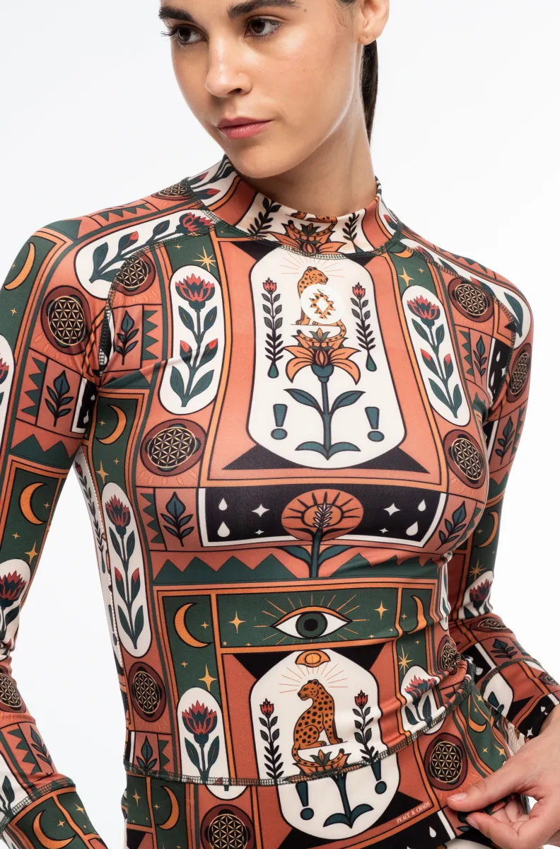 γυναικεία αθλητική μπλούζα με μακρύ μανίκι και διάφορα σχέδια από την peace and chaos, mystic bloom performance top