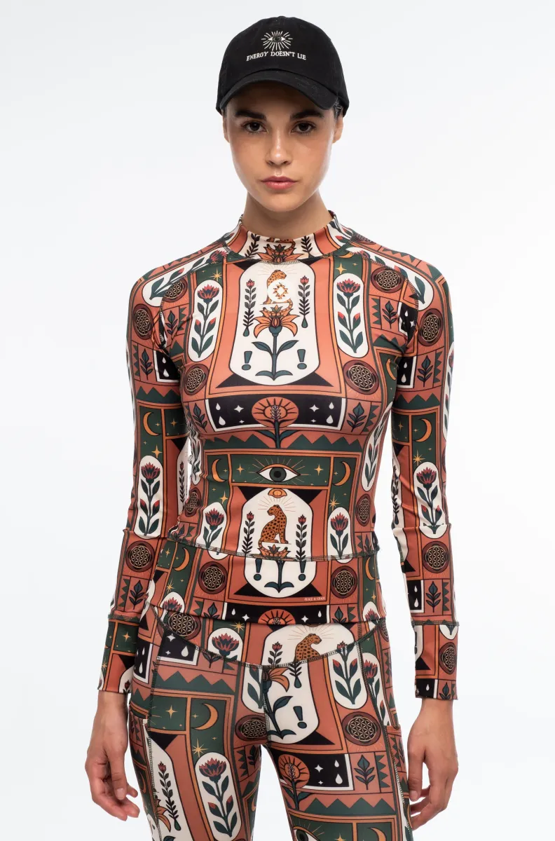 γυναικεία αθλητική μπλούζα με μακρύ μανίκι και διάφορα σχέδια από την peace and chaos, mystic bloom performance top