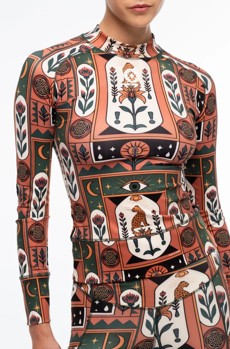 γυναικεία αθλητική μπλούζα με μακρύ μανίκι και διάφορα σχέδια από την peace and chaos, mystic bloom performance top