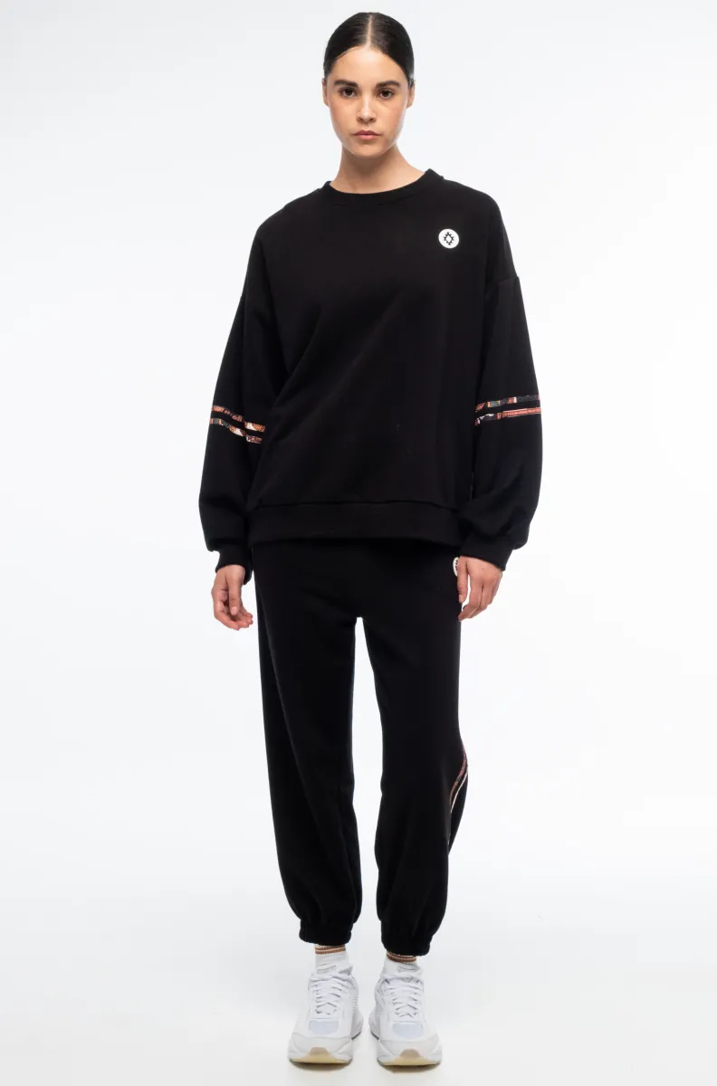 γυναικείο φούτερ σε μαύρο χρώμα από την peace and chaos, panther sweatshirt