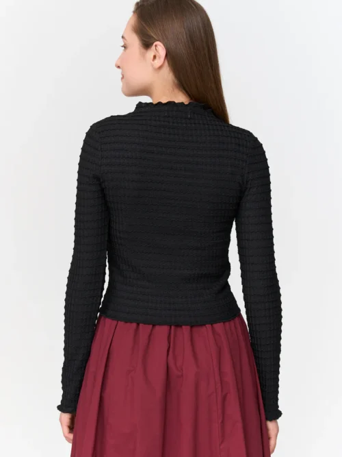 γυναικεία μαύρη μπλούζα με υφή από την 24colours, womens long sleeve top black