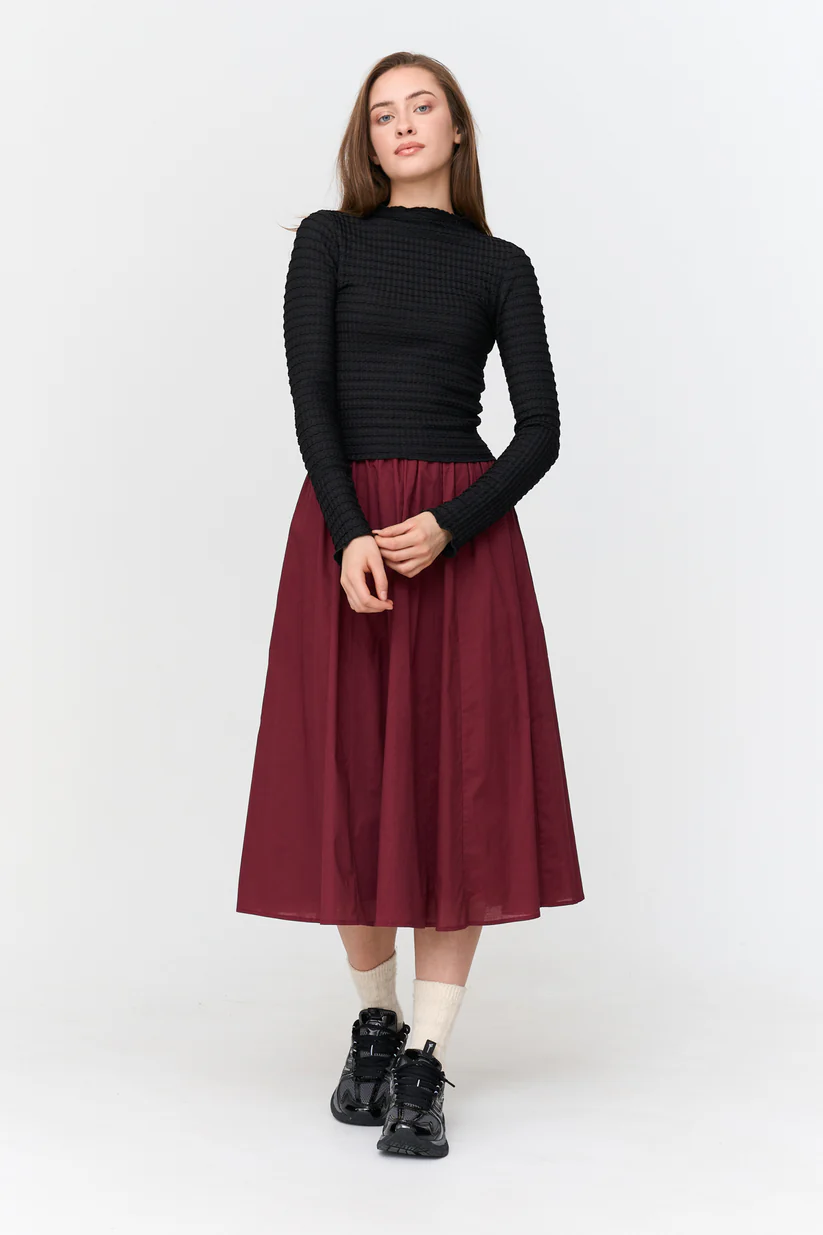 γυναικεία μαύρη μπλούζα με υφή από την 24colours, womens long sleeve top black