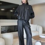 γυναικείο δερμάτινο σετ σε μαύρο χρώμα από την inna manoli, black leather set