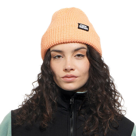 σκούφος σε ροδάκινο χρώμα από την horsefeathers, buna beanie